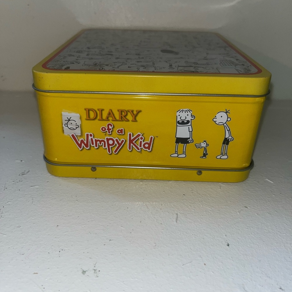 Diary of a Wimpy Kid Metal Lunchbox w/puzzle!